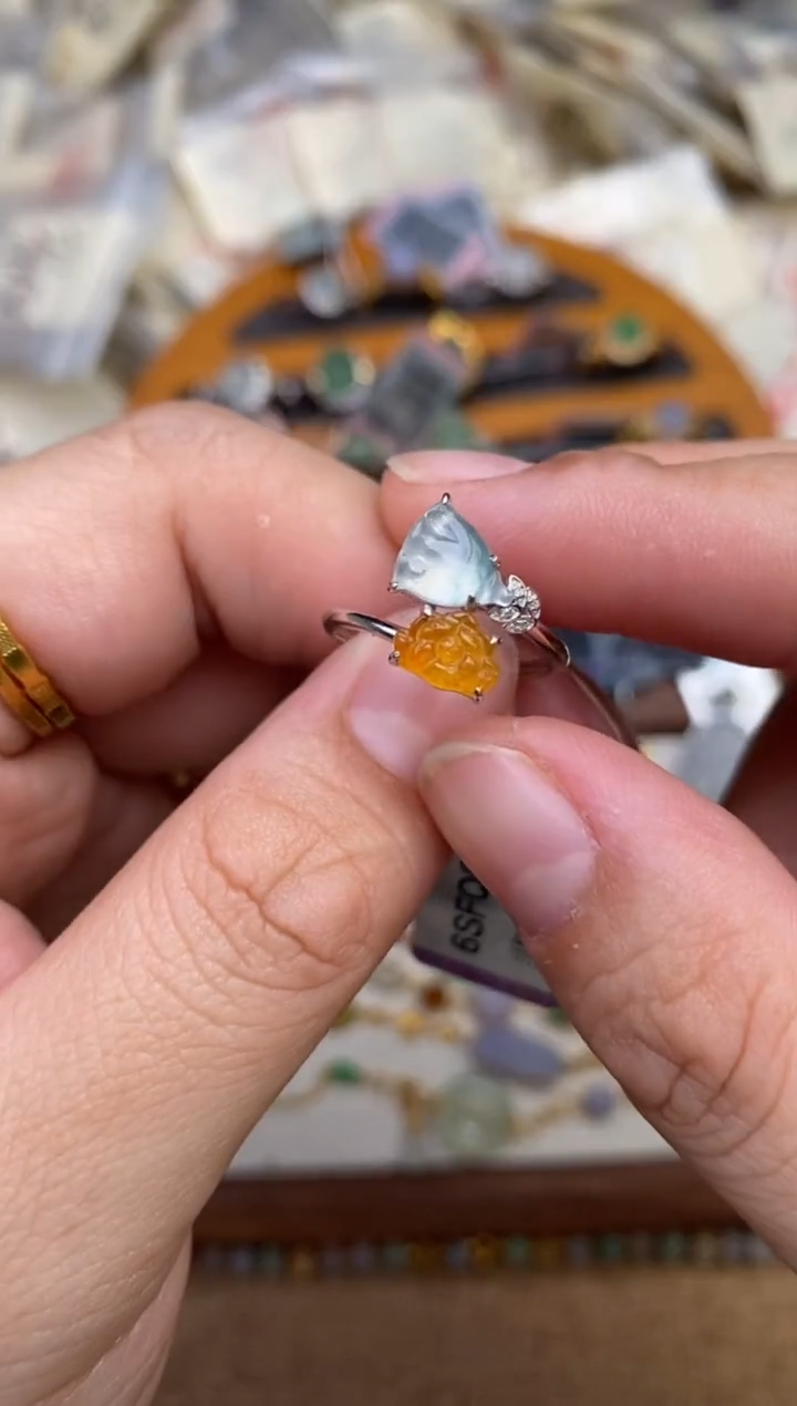 18K金镶嵌挂件翡翠—    