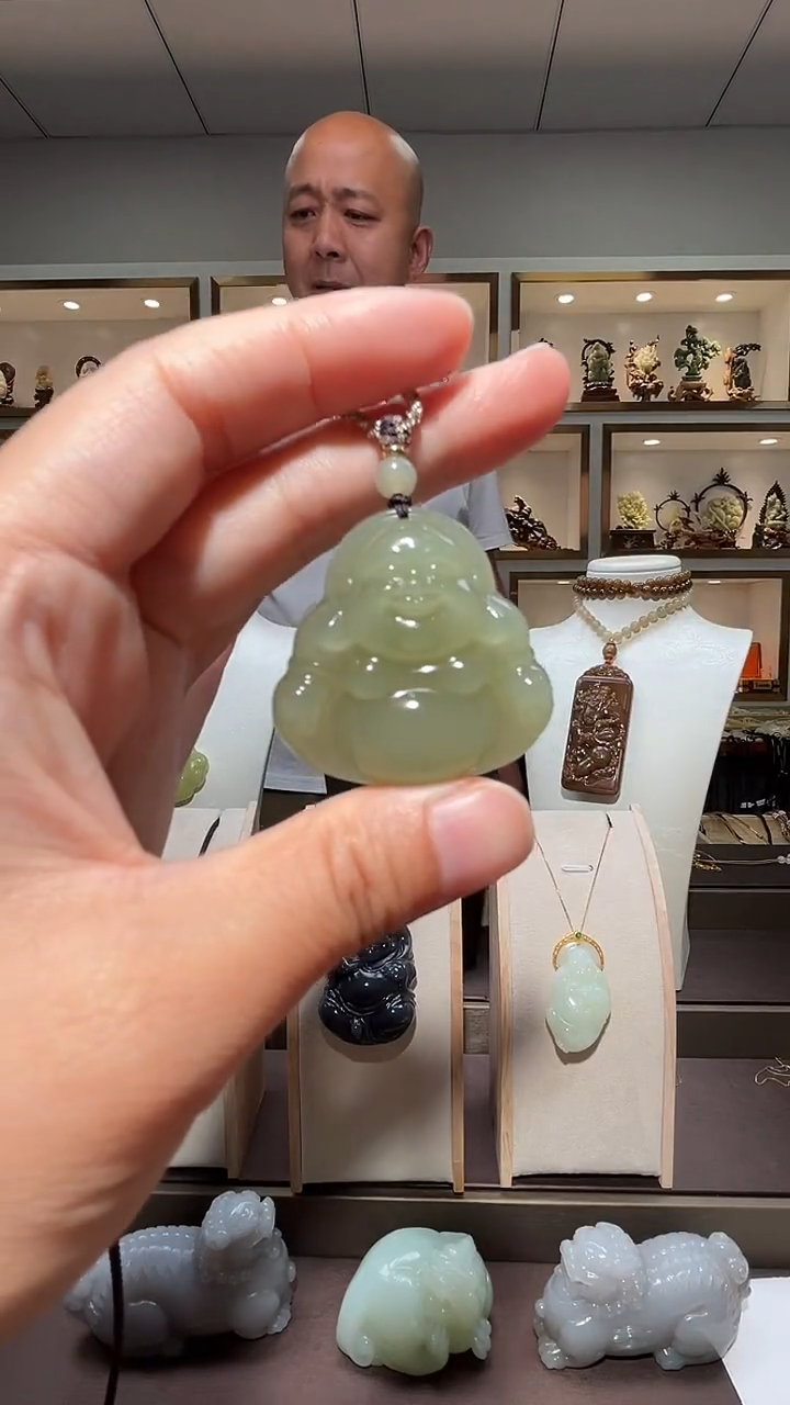 和田玉未镶嵌颈饰苏