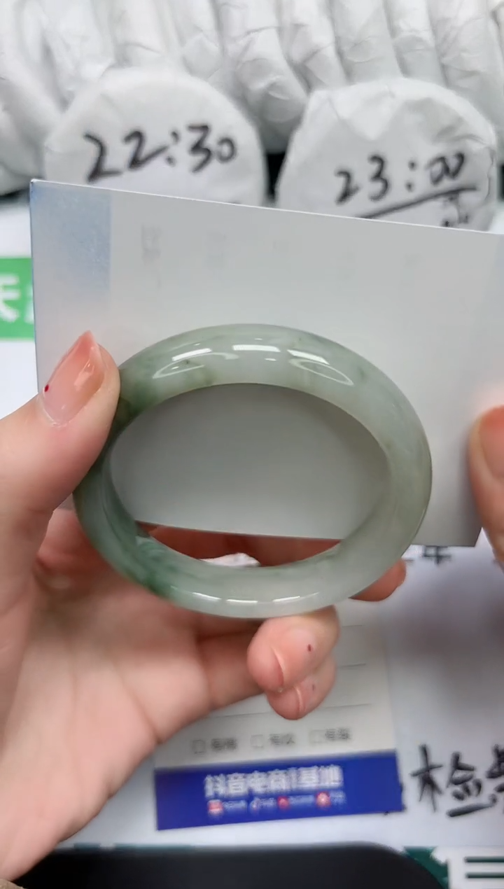 【闪购商品】石英质玉手镯未镶嵌K184-54