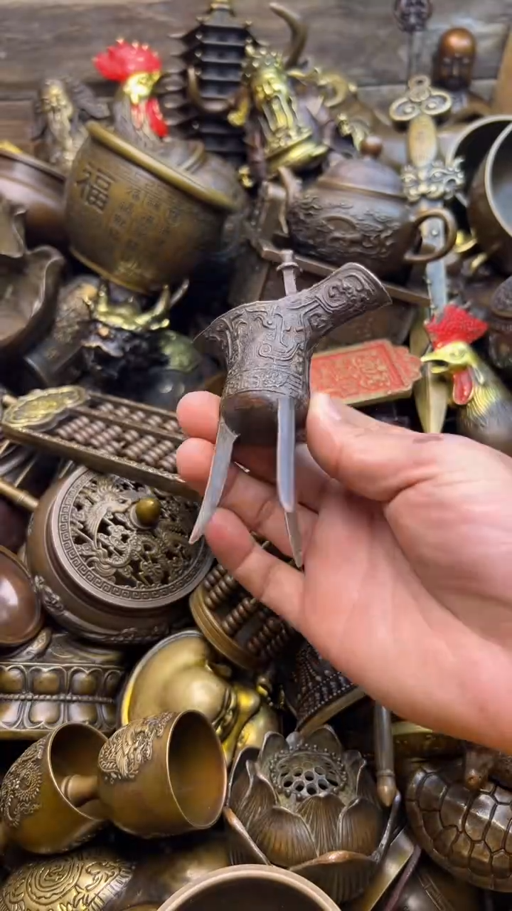 精美铜器，点击下单