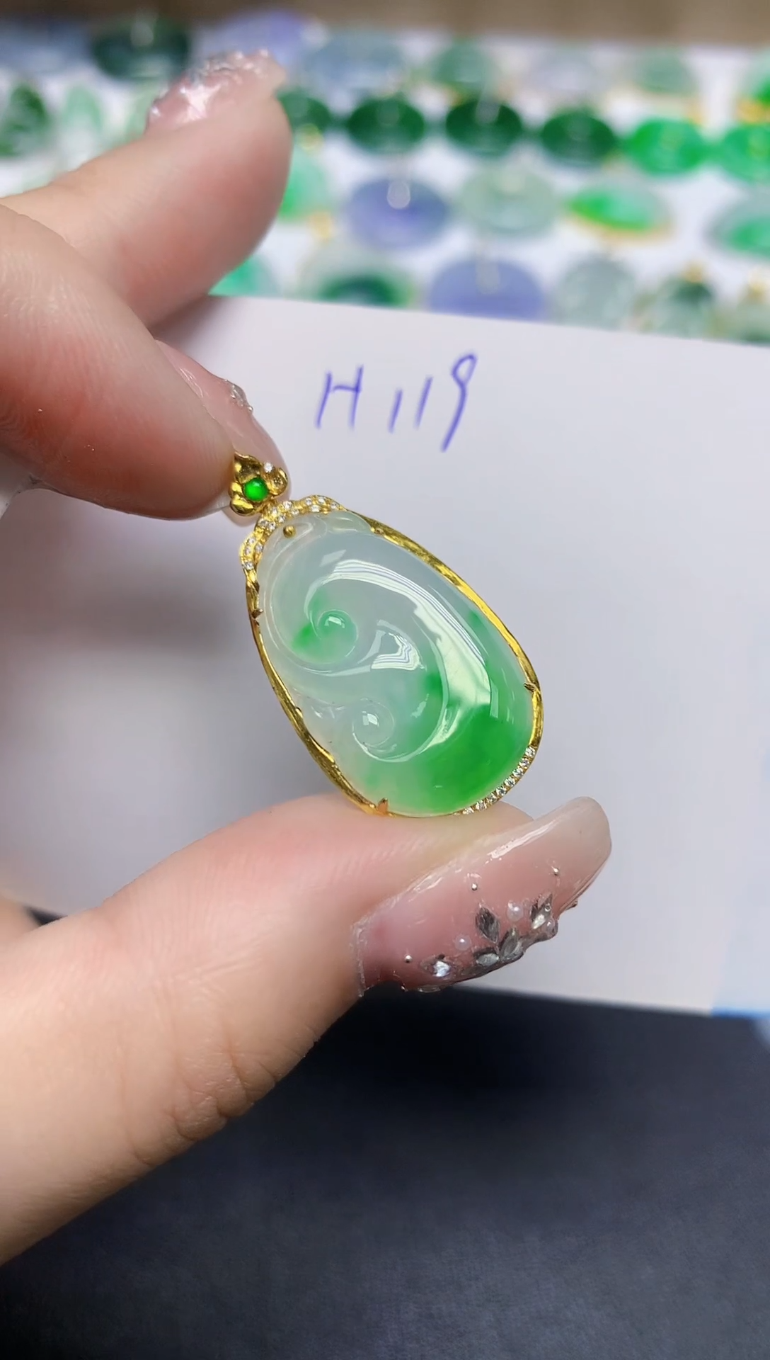 颈饰18K金镶嵌翡翠天然缅甸翡翠A货翡翠百元以上9元证书费自理