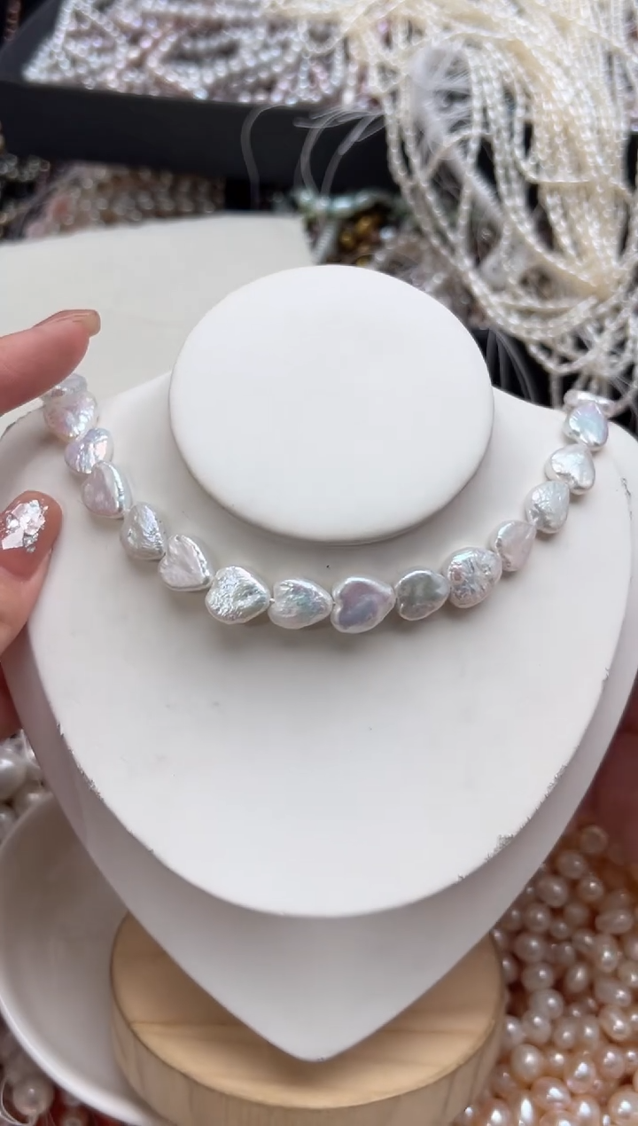 未镶嵌淡水珍珠爱心强光*珍珠项链（）