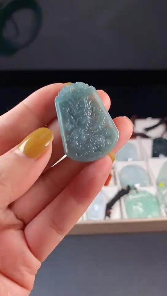 【闪购商品】翡翠颈饰未镶嵌0000000000000000