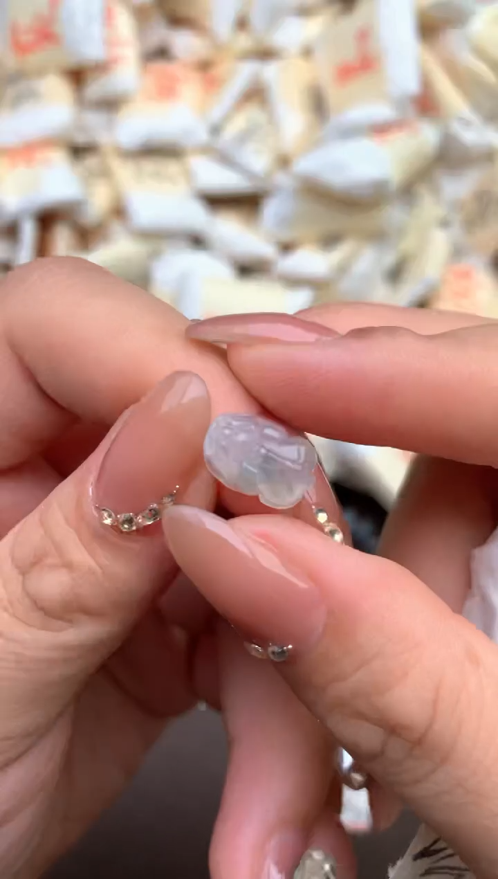 【闪购商品】翡翠挂件未镶嵌— 