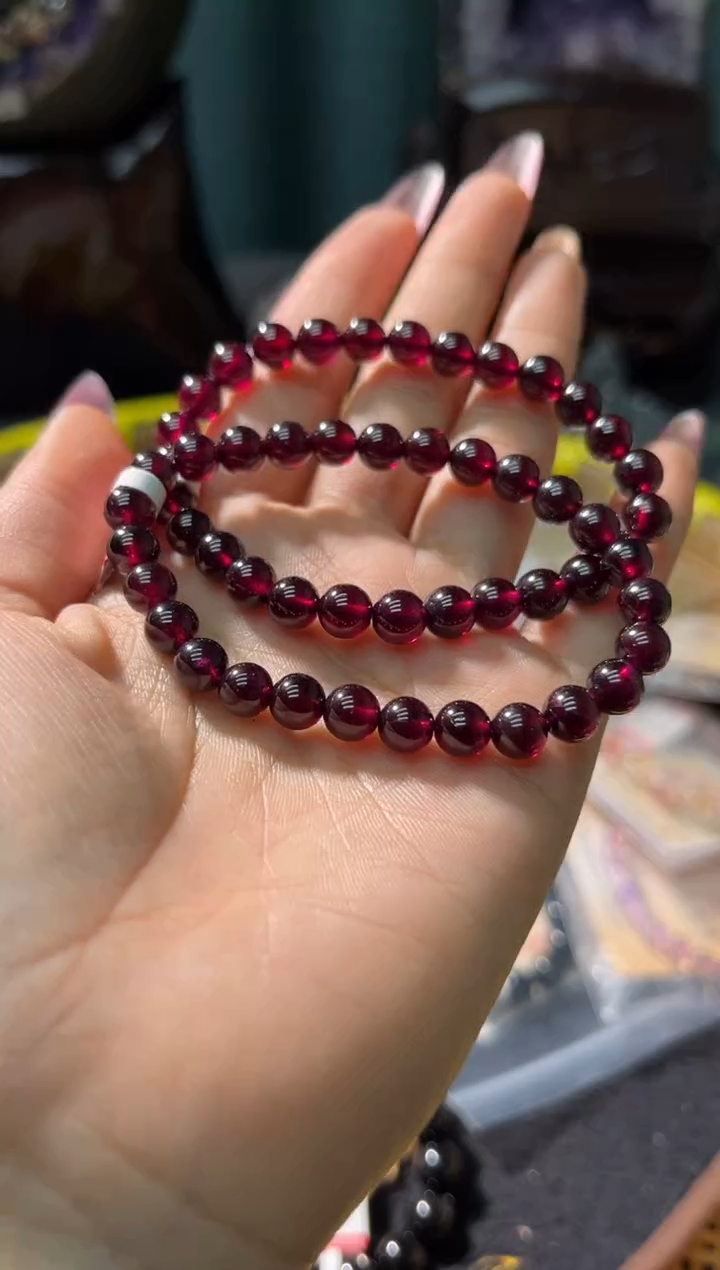 【闪购商品】石榴石（紫牙乌）`未镶嵌109多样性发其一/6+