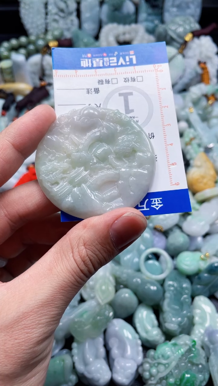 翡翠未镶嵌颈饰天然翡翠a货