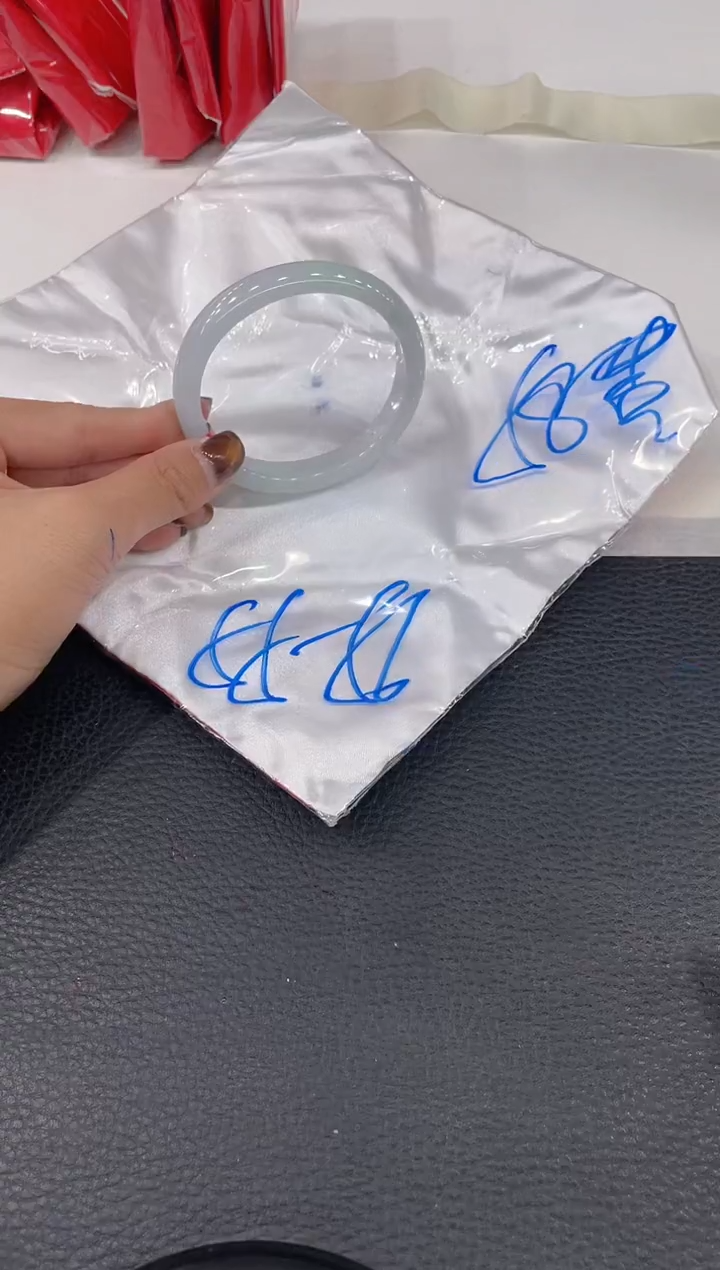 【闪购商品】翡翠手镯（贵妃镯）未镶嵌手镯