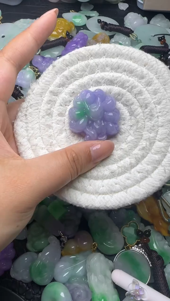 颈饰未镶嵌翡翠缅甸翡翠吊坠