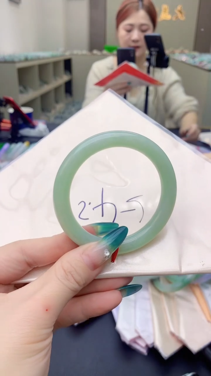 【闪购商品】翡翠手镯未镶嵌0884180545