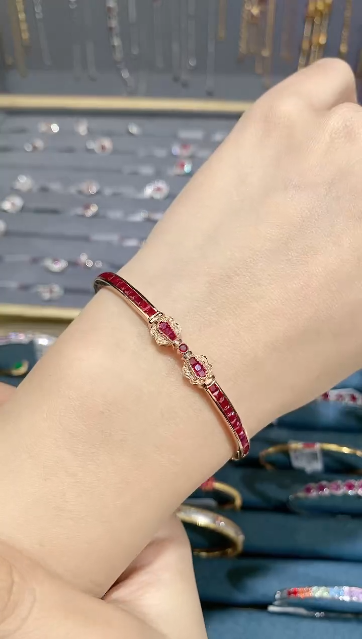 【闪购商品】红宝石手镯18K金镶嵌手镯