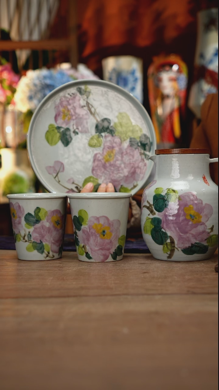 当代景德镇设计师釉下手绘陶瓷花瓶