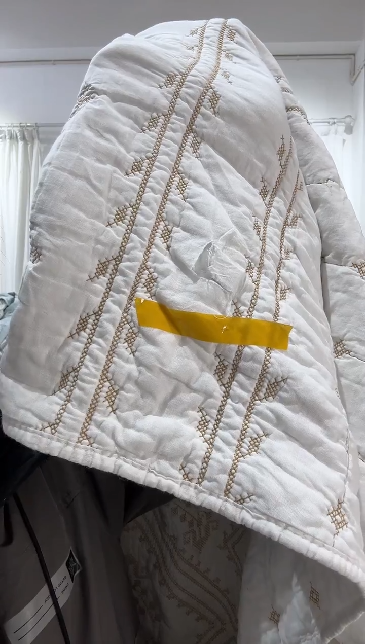 棉250*270纯棉床盖37号破损瑕疵