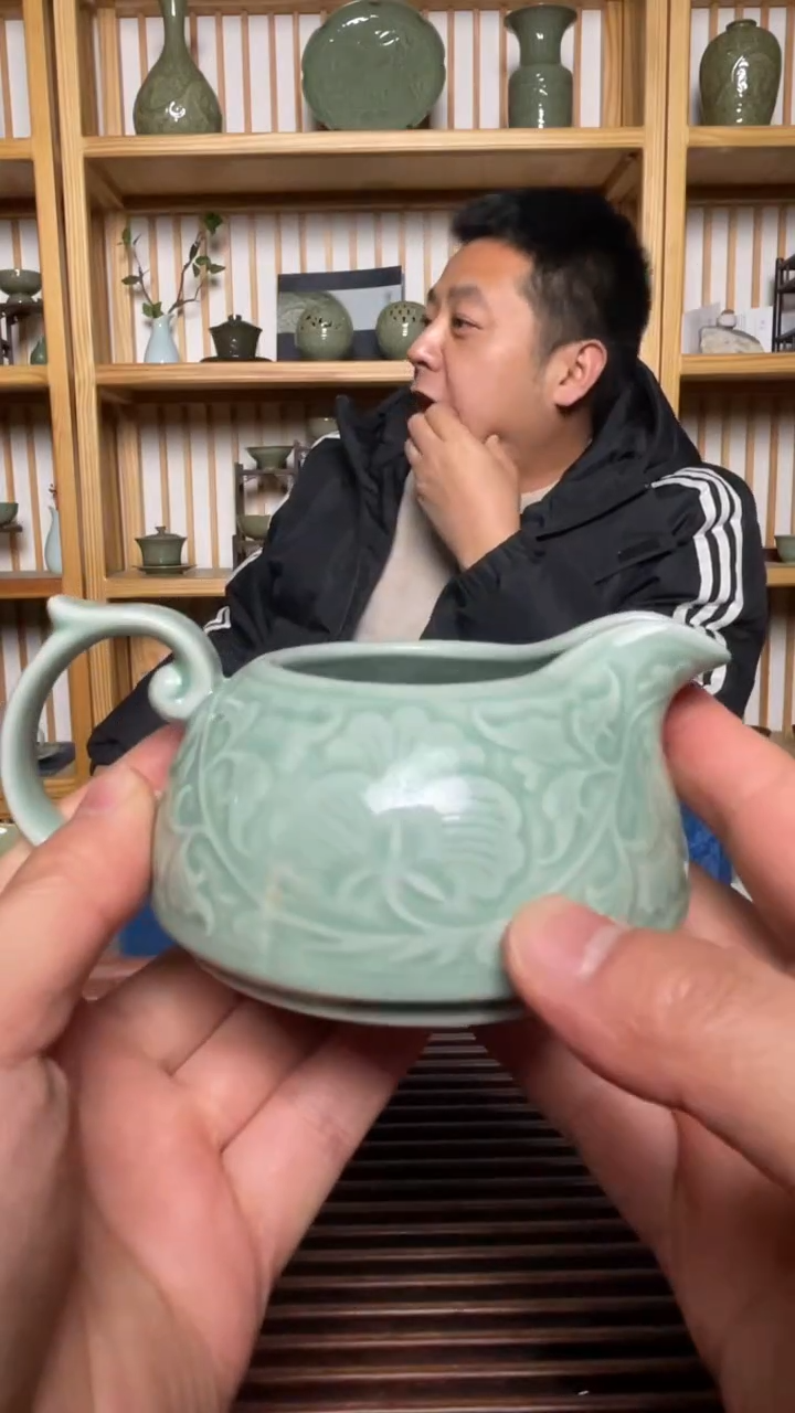 【闪购商品】摆件缠枝牡丹公道杯耀州窑