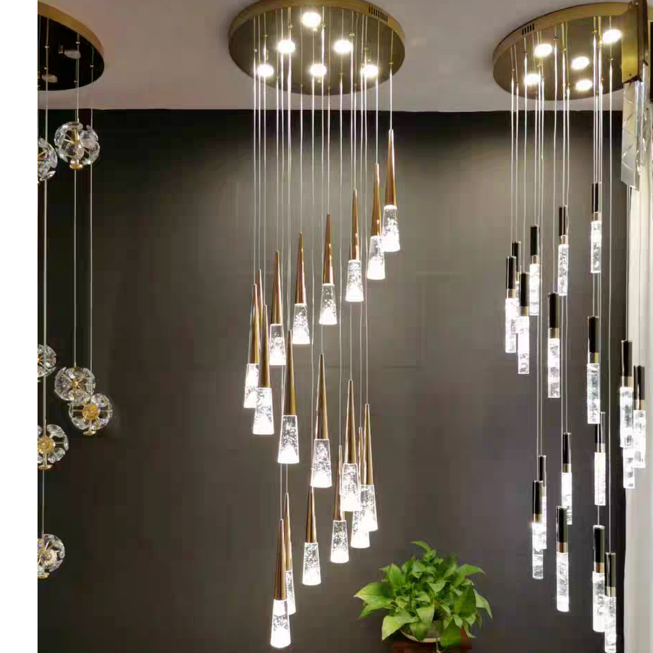 别墅复式楼自建房挑空跃层旋转楼梯中空简约轻奢长吊灯阁楼梯间井