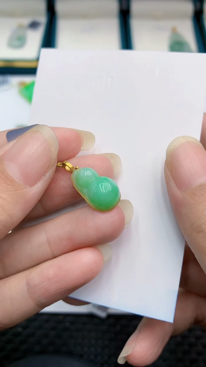 【闪购商品】翡翠颈饰18K金镶嵌            8