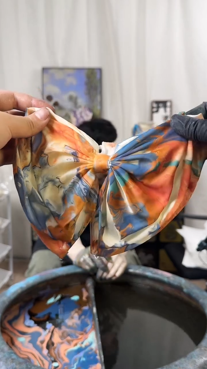 785随机色三层蝴蝶抓夹