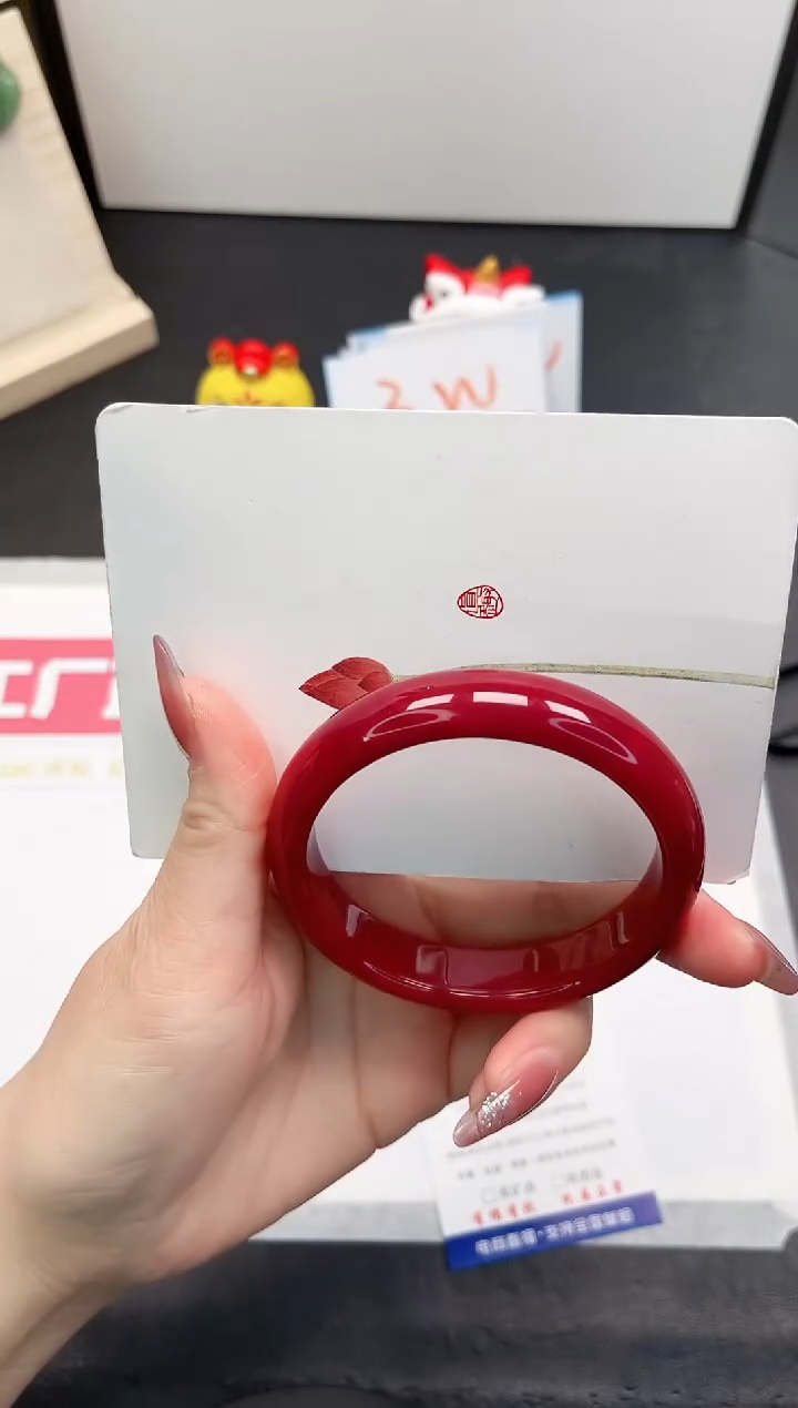 【闪购商品】石英质玉手镯未镶嵌180-60