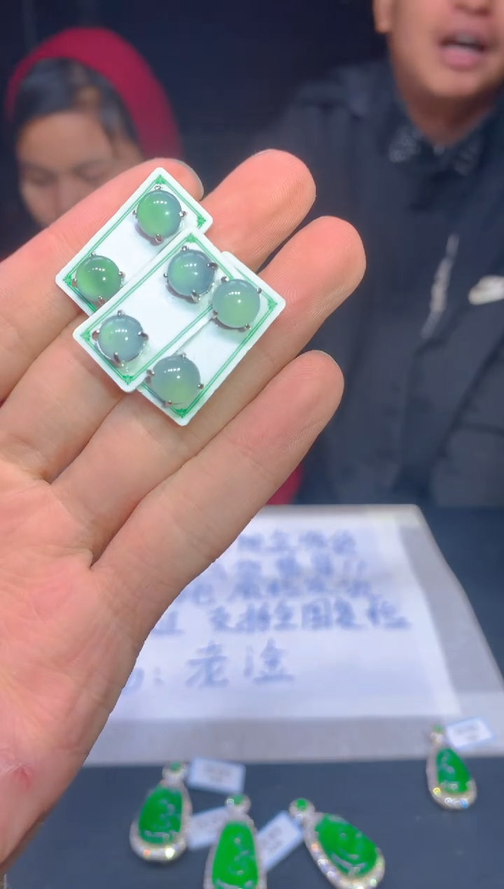 【闪购商品】定制翡翠未镶嵌109定制翡翠.多样性发货-发其一