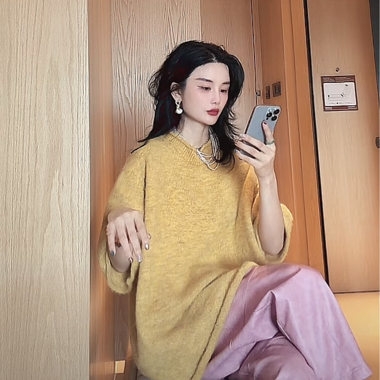 李豆儿 小众定制 复古叠穿慵懒搭配圆领羊毛毛衣短袖