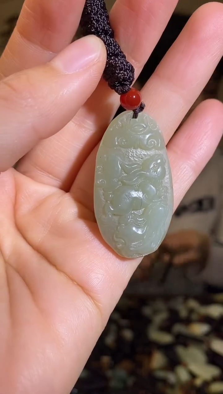 颈饰未镶嵌和田玉1