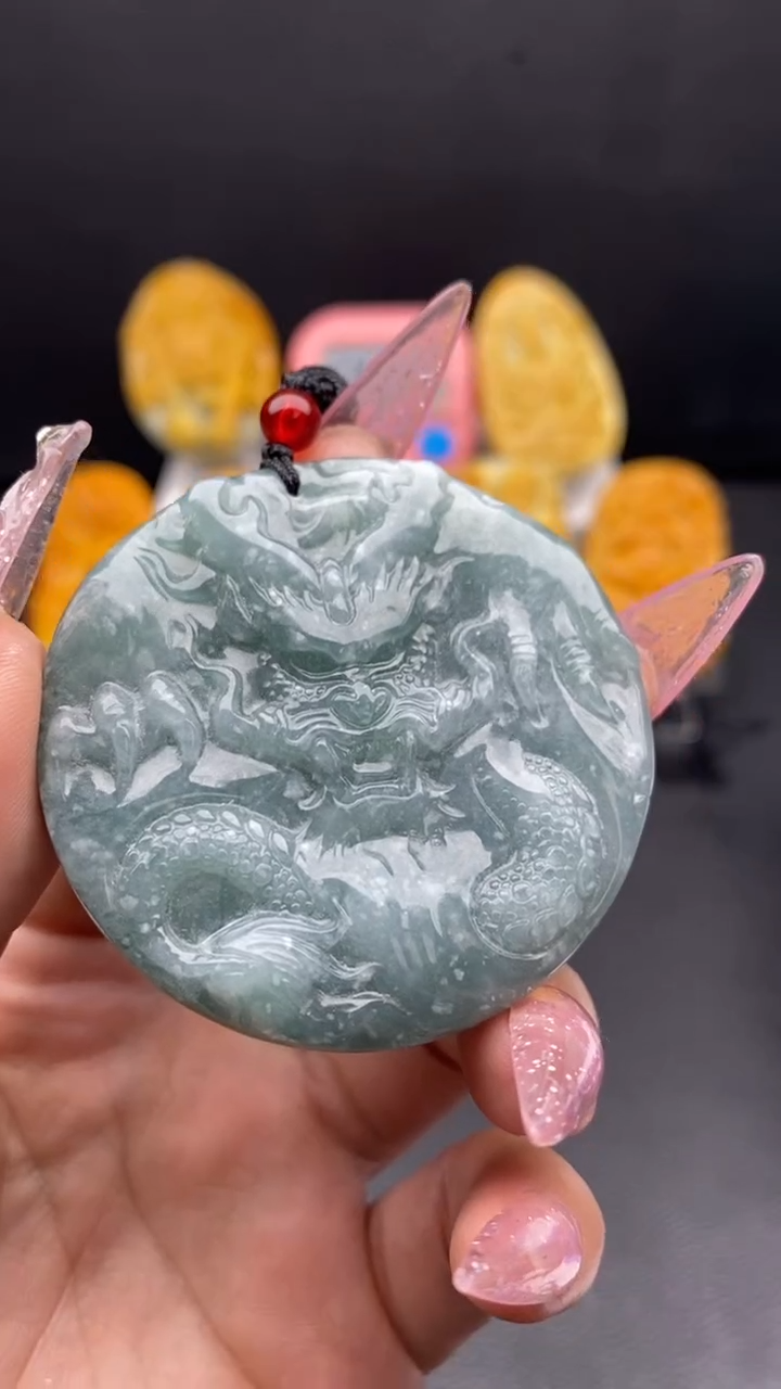 翡翠未镶嵌颈饰挂件