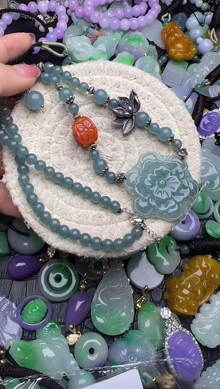 颈饰未镶嵌翡翠天然缅甸翡翠吊坠