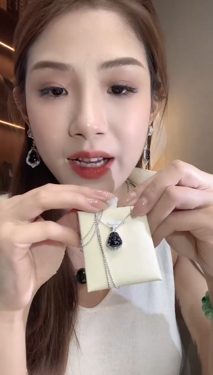 翡翠18K金镶嵌吊坠(不含链)C23翡翠