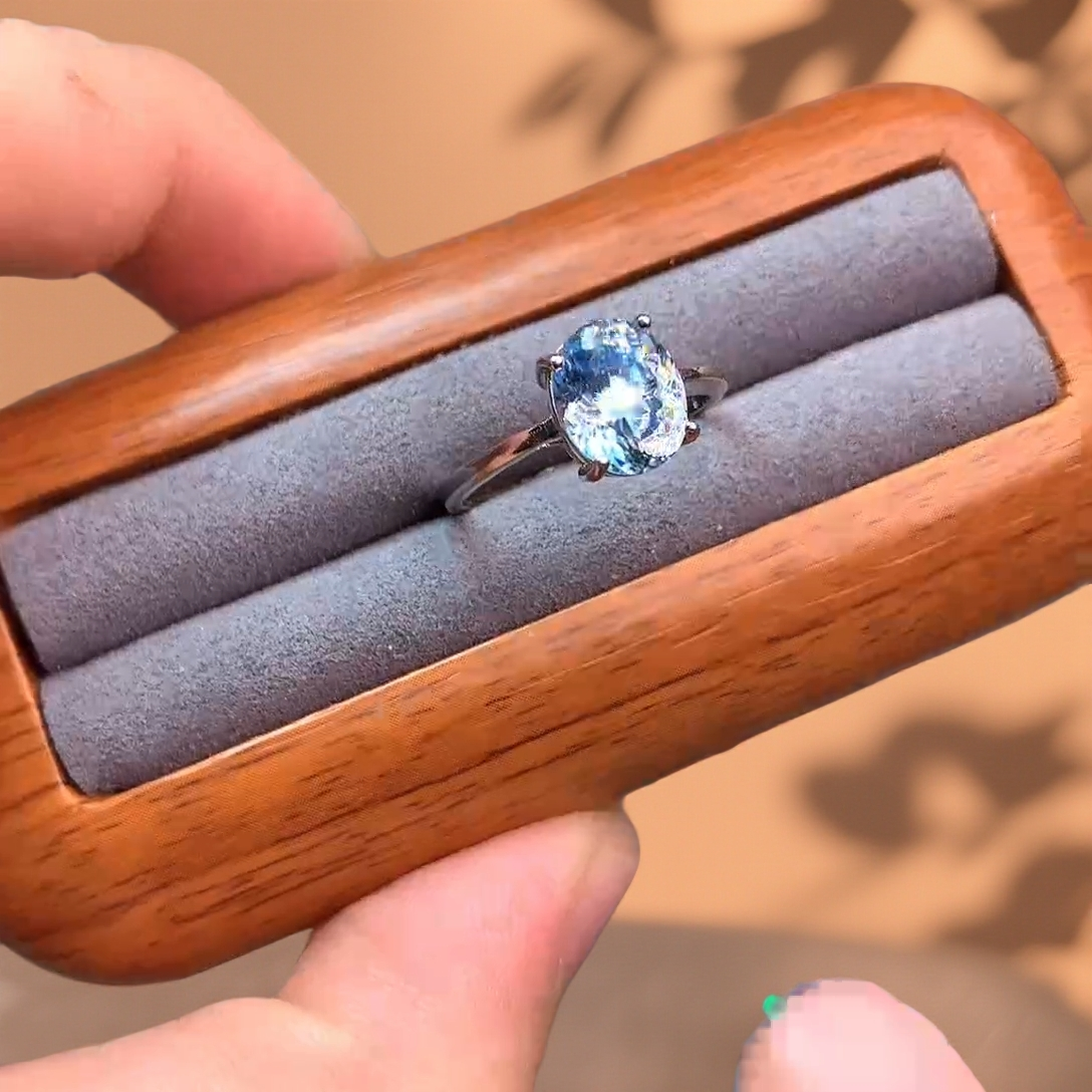 S925银镶海蓝宝石戒指