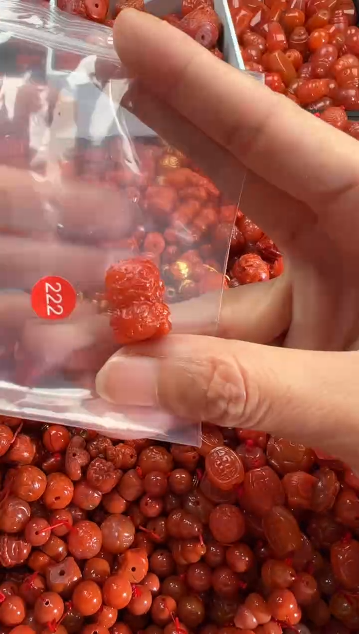 【闪购商品】南红玛瑙颈饰未镶嵌1
