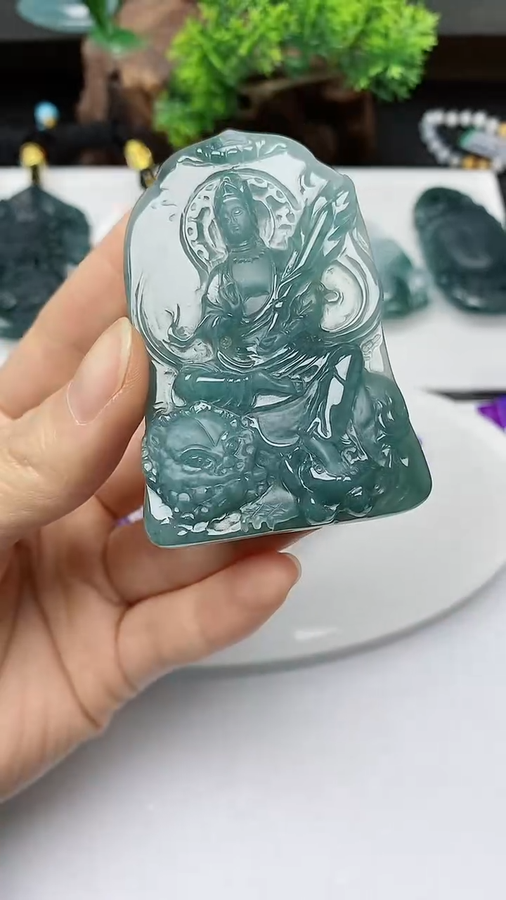 【闪购商品】翡翠颈饰未镶嵌