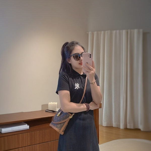 UK优库迪斯专柜正品女士网红轻奢高档时尚百搭多功能经典便携包