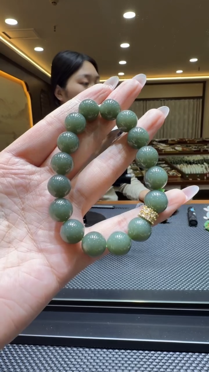 颈饰未镶嵌和田玉手串12mm