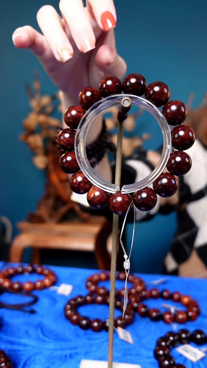 【闪购商品】木 本降真香海南红降花梨公手串