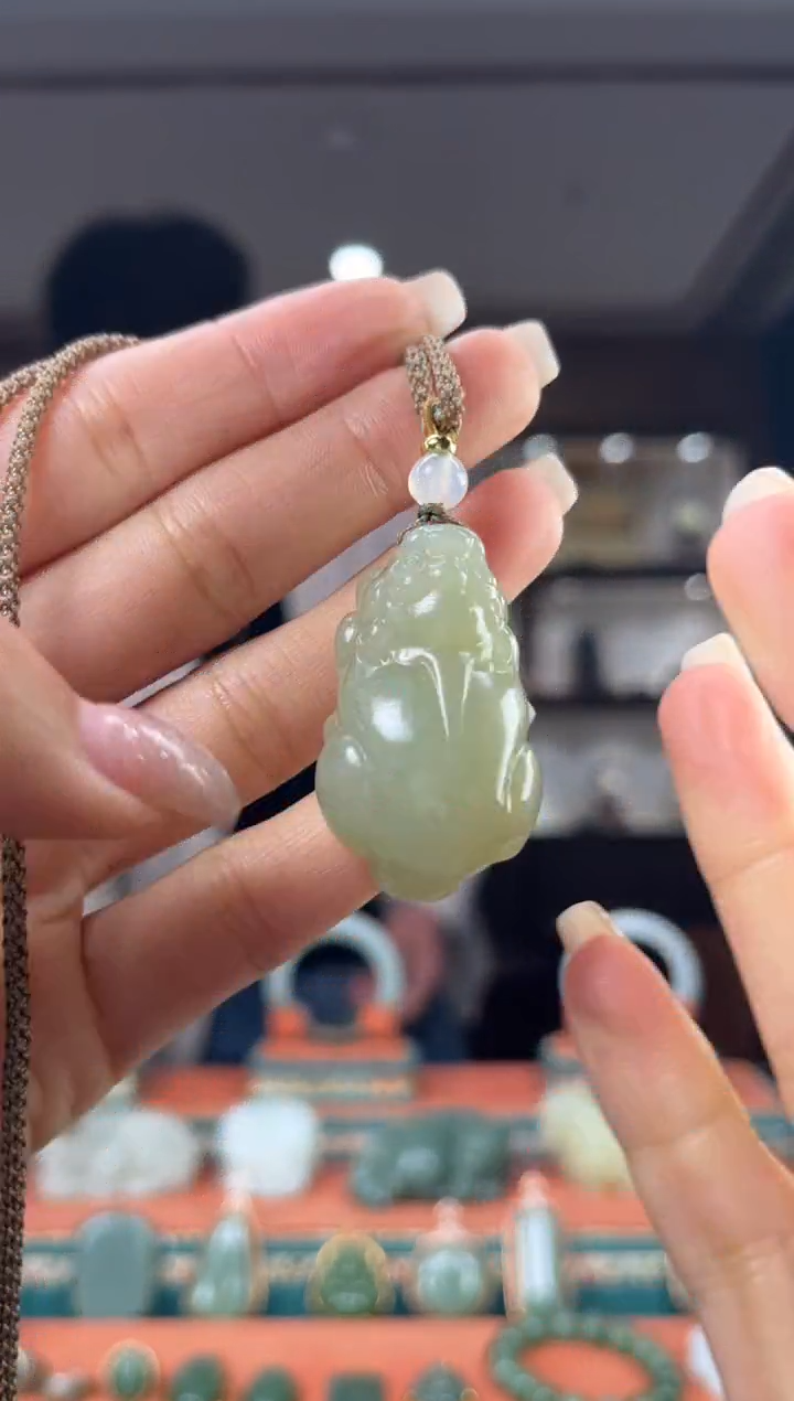 颈饰未镶嵌和田玉佩佩