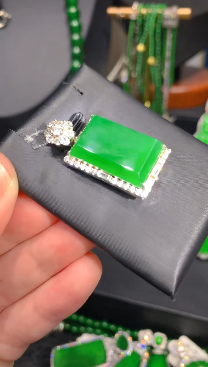 颈饰银S925镶嵌翡翠12一季