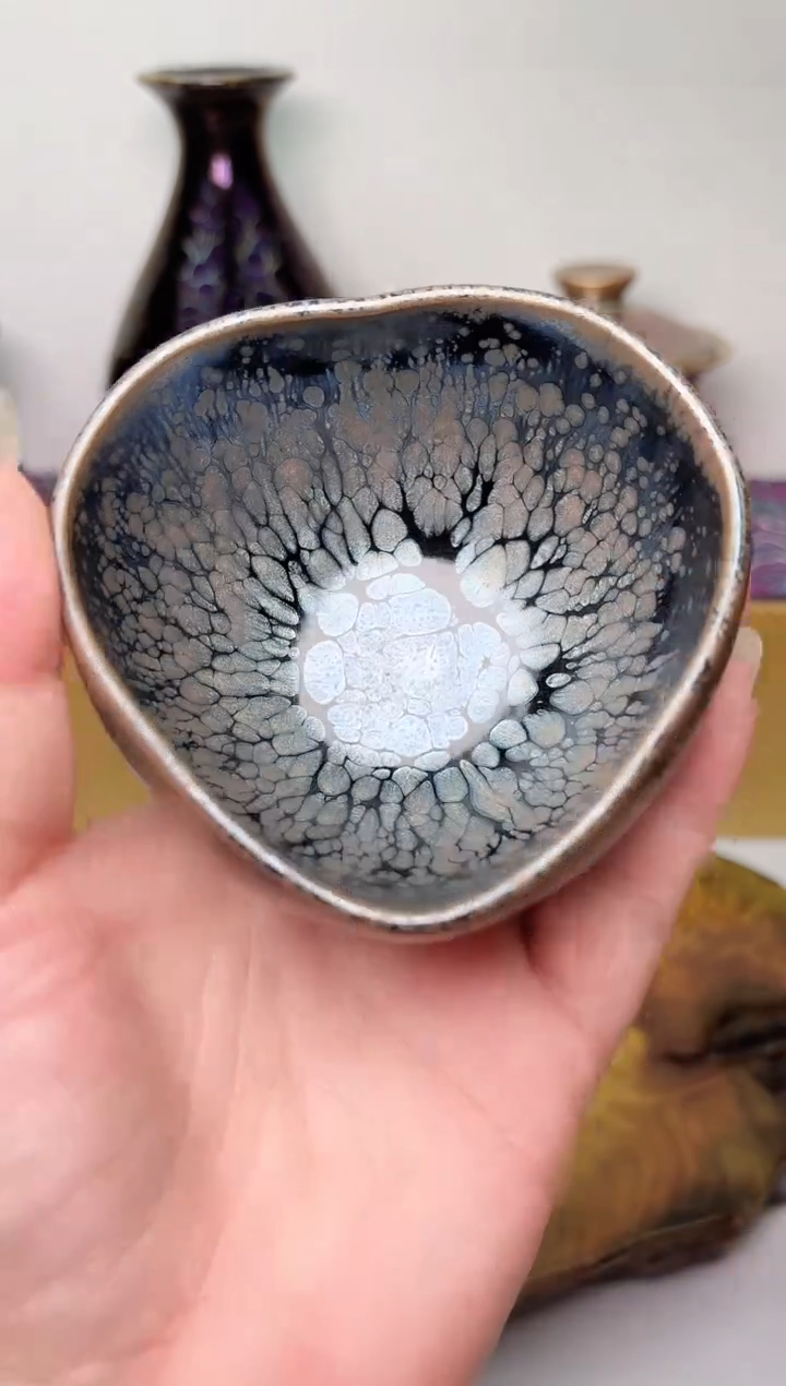 【闪购商品】茶盏春申阁福利1只，微瑕蓝羽心杯