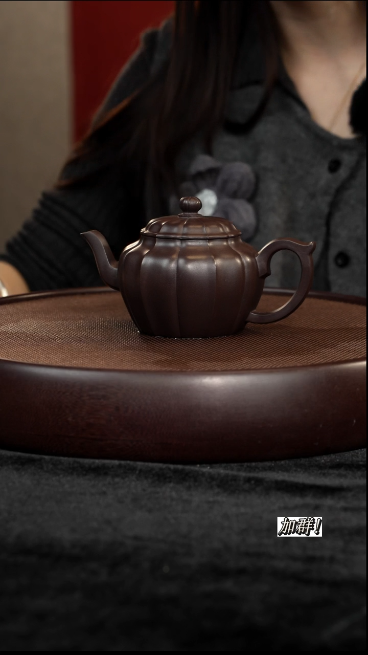 茶壶紫砂黑墩头筋纹宫灯180