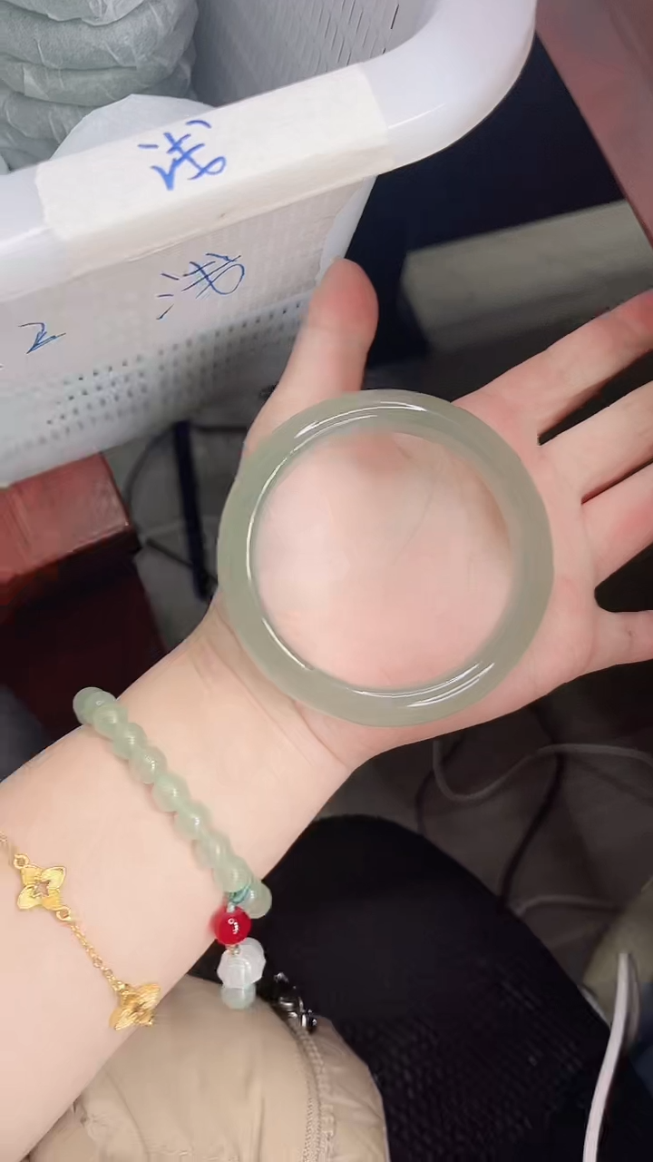 未镶嵌手镯石英质玉148-58