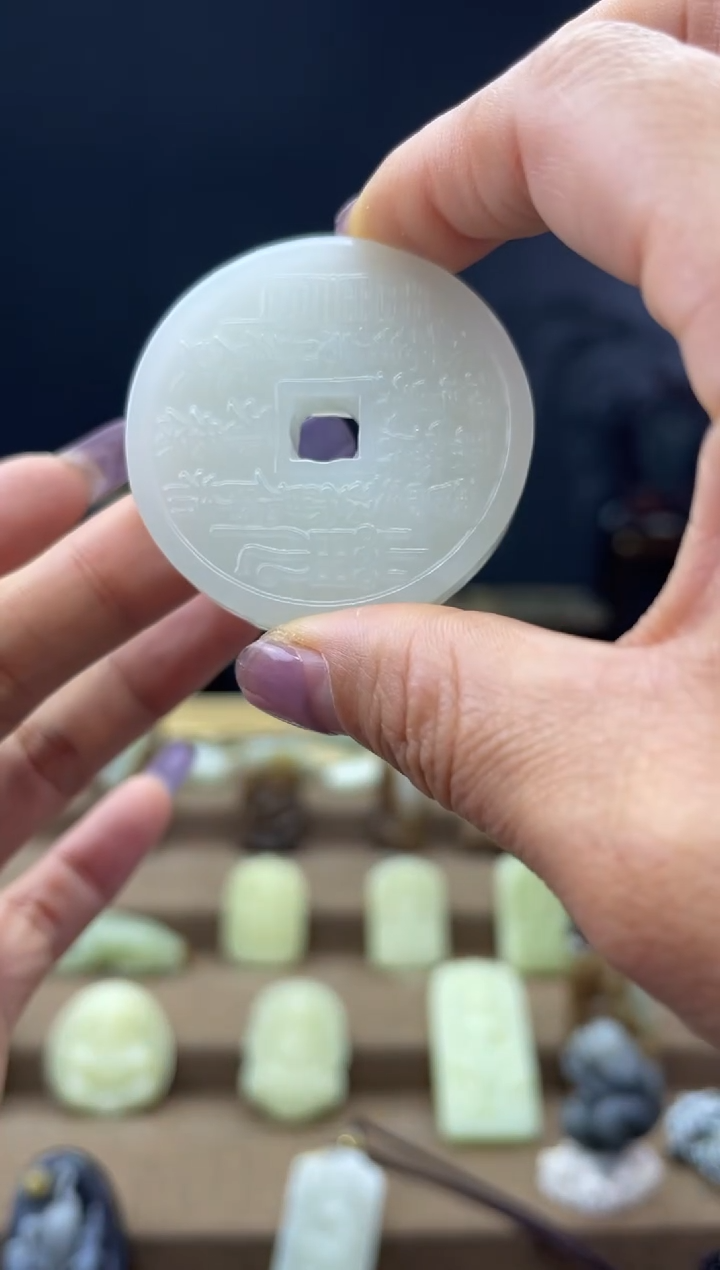 颈饰未镶嵌和田玉1