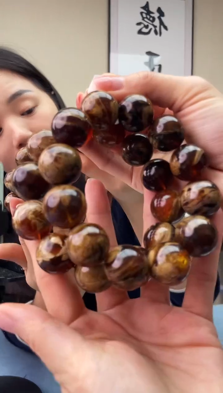 琥珀未镶嵌珠宝奇石T054 20假一罚十，多样性发一件