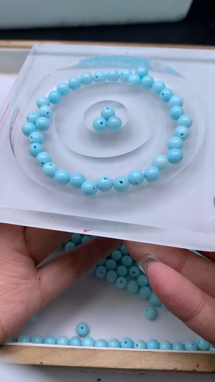 未镶嵌玛瑙手饰B1809 蓝白绿淞6mm30颗9.9元