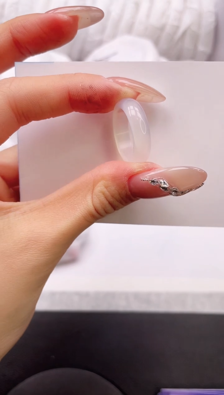 【闪购商品】石英质玉手镯未镶嵌素圈戒指白