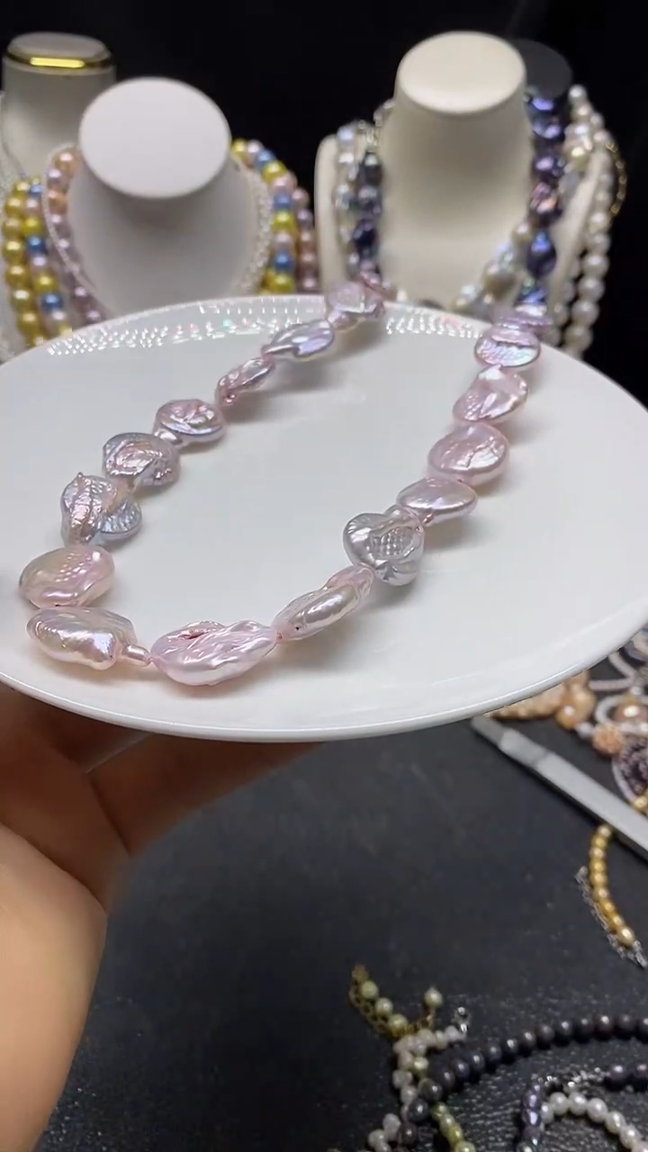 颈饰未镶嵌淡水珍珠多人