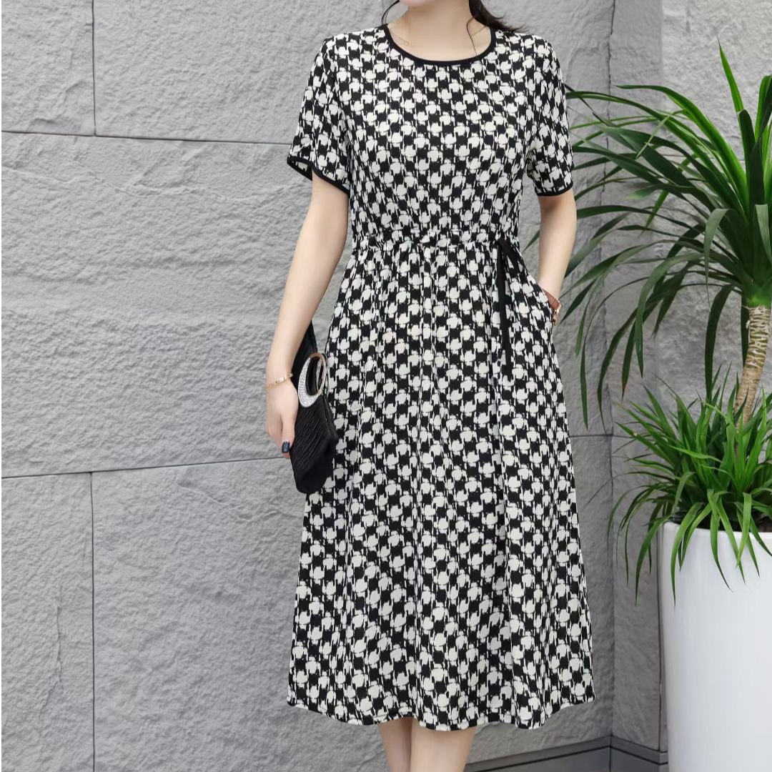 2025新款夏季女装高级感气质修身收腰高贵连衣裙32