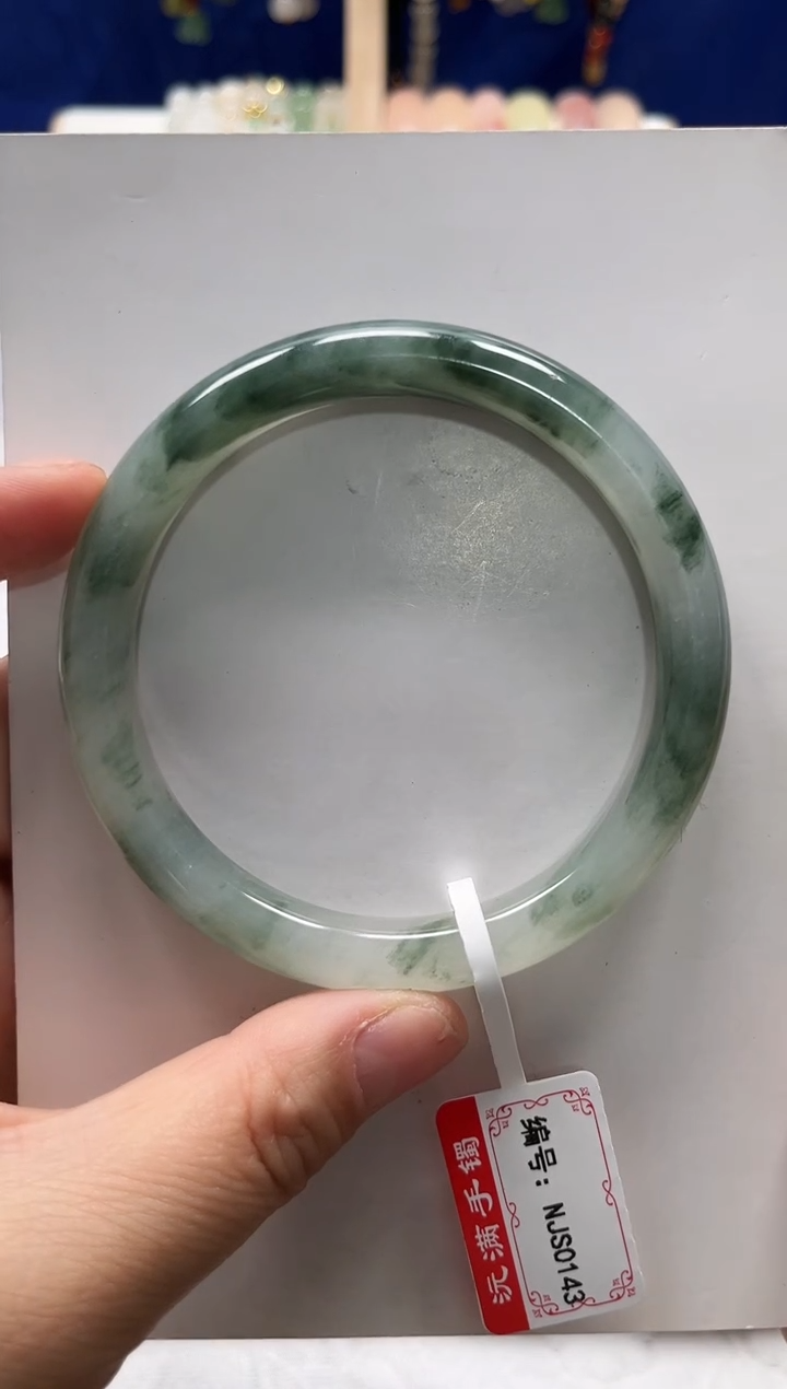 【闪购商品】石英质玉手镯未镶嵌NJS0143