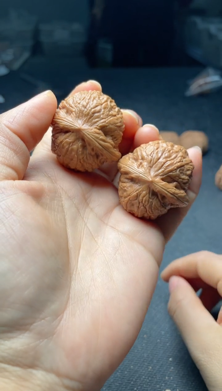 把件文玩核桃w326  乾隆磨 37尺