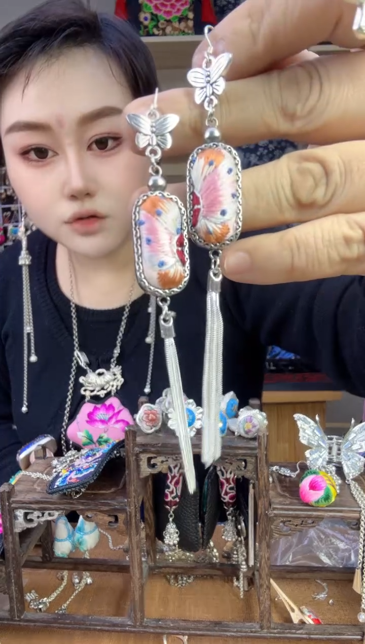 【闪购商品】刺绣纯手工苗绣非遗耳环