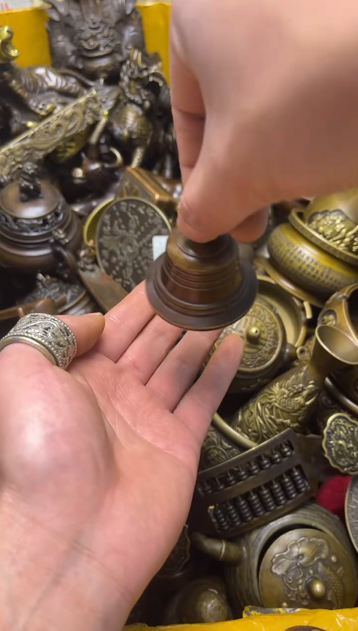 精美铜器，点击下单