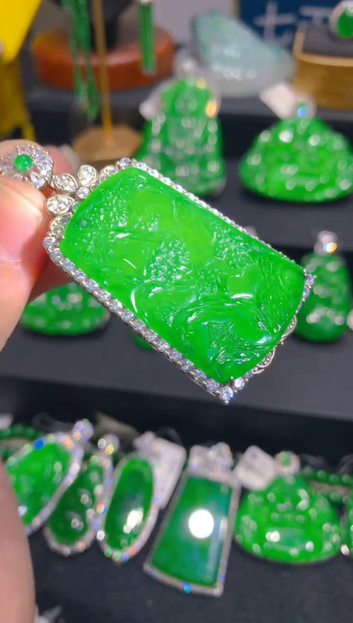 【闪购商品】翡翠颈饰银S925镶嵌一季