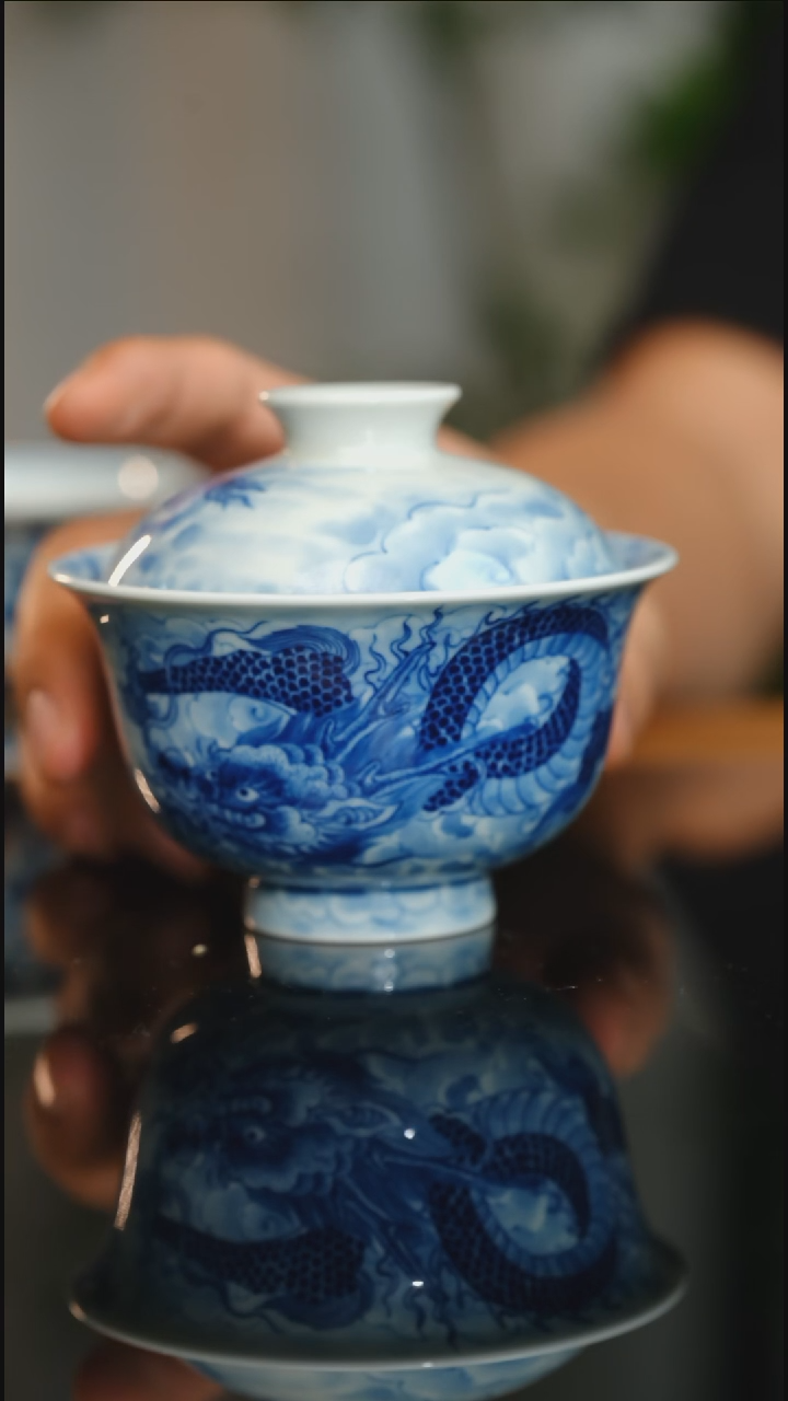 杯子瓷仿清穿云龙盖碗120cc
